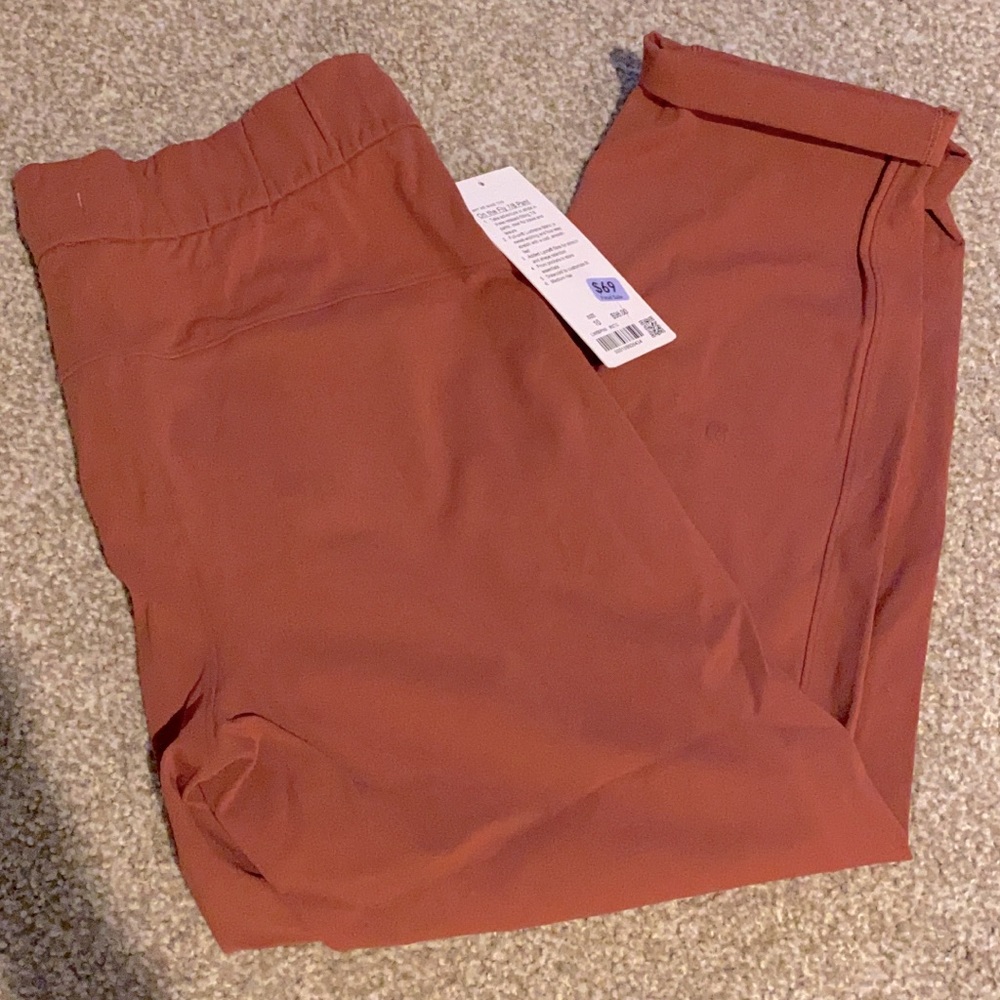 Lululemon on the fly pant